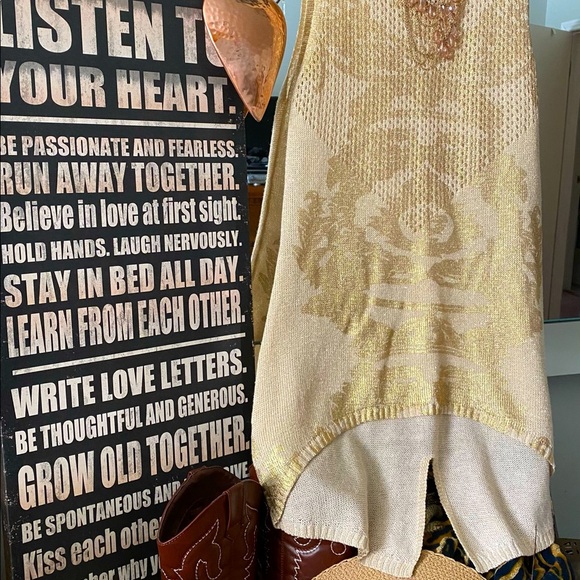 AZI Tunic top - Picture 12 of 12